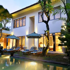 https://room-vespa-1.hotelsseminyak.net
